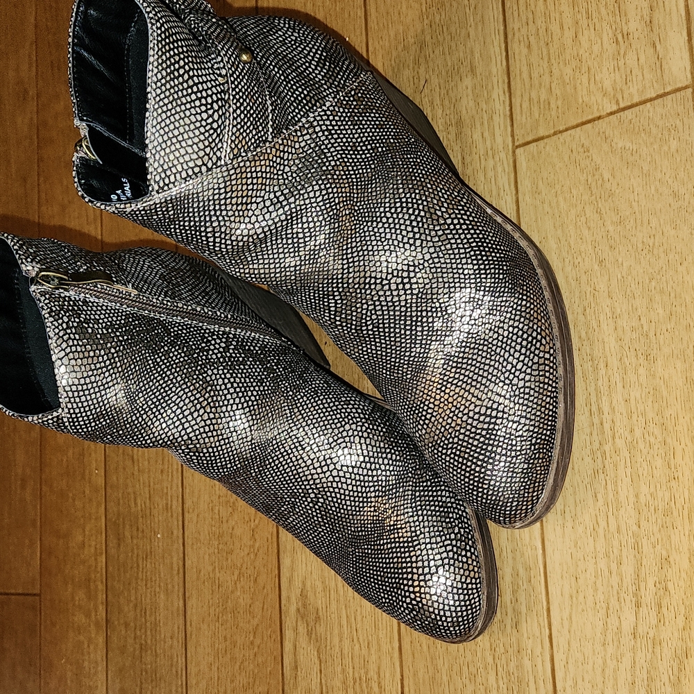 Corkys gold and black boots